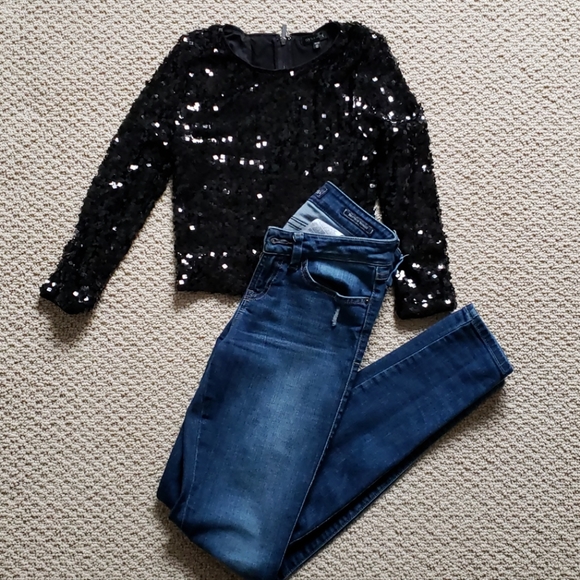 Crop top and skirt - Picture 4 of 7